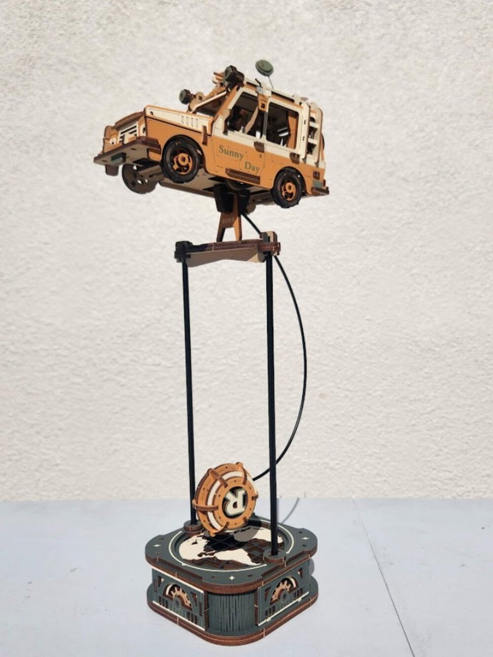 Hand Crafted Desk Decor Balance Toy Gravity Swing Pendulum Decoration Accent Roa